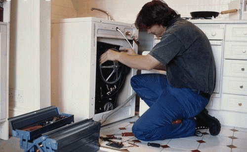 滾筒洗衣機維修現場